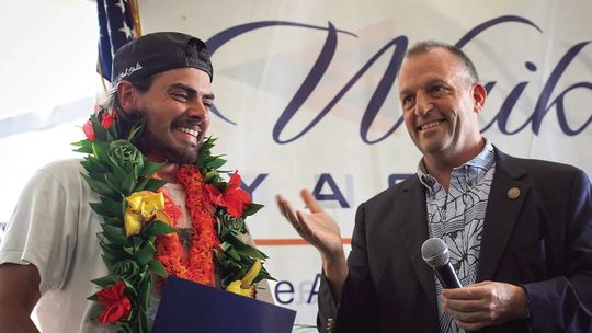 Home, Wind, and Steak: Oliver and Phoenix Arrive in Hawaii