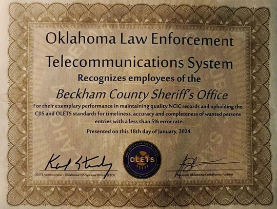 Beckham County Sheriff’s Office Dispatch Team Receives Award For Telecommunications After Audit