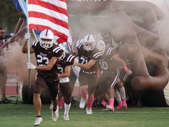 Elk City Elks fall in nail-biter against rival Clinton