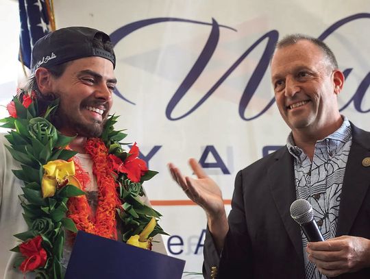 Home, Wind, and Steak: Oliver and Phoenix Arrive in Hawaii