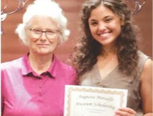 Rivera-Noblitt Receives Scholarship From Metcalfe Museum