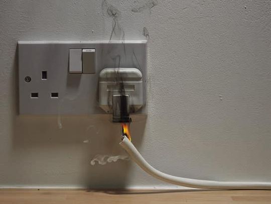 Warning signs of electrical problems