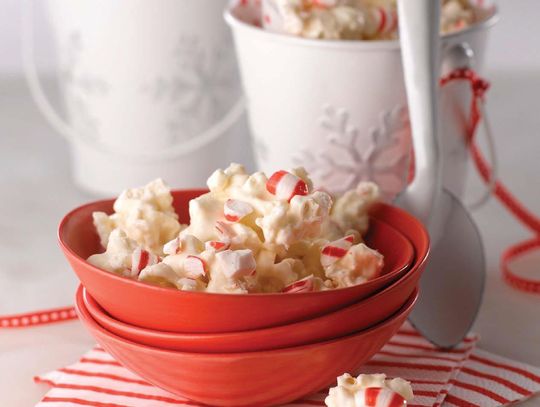 White Chocolate Peppermint Popcorn Bark