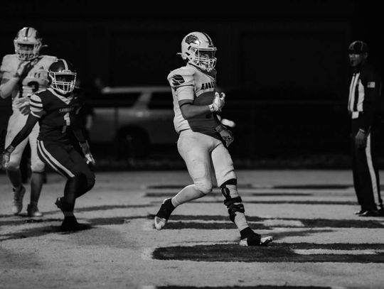 Wynnewood Clips the Eagles 34-14