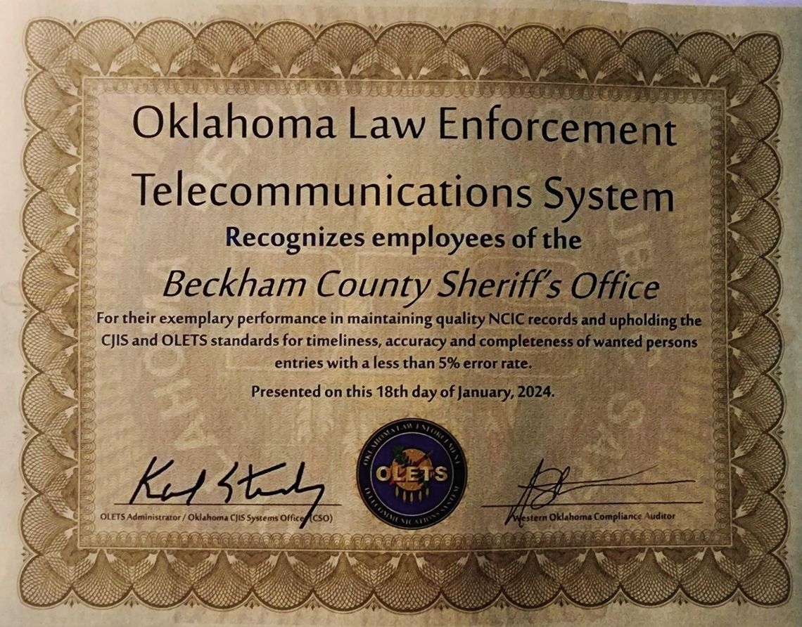 Beckham County Sheriff’s Office Dispatch Team Receives Award For Telecommunications After Audit