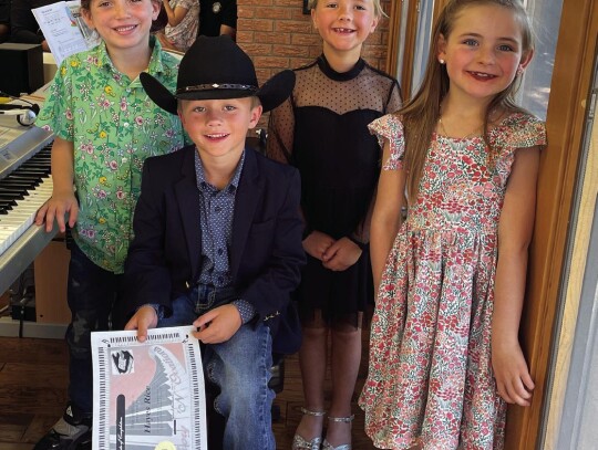 Front: Hayes Rice, Mara Carnahan, Back: Cruz Rodriguez, Harper Rice.
